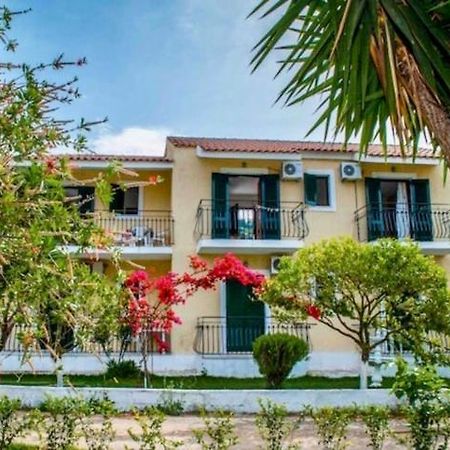 Lemon Tree Apartments B C 아르고스톨리온 외부 사진