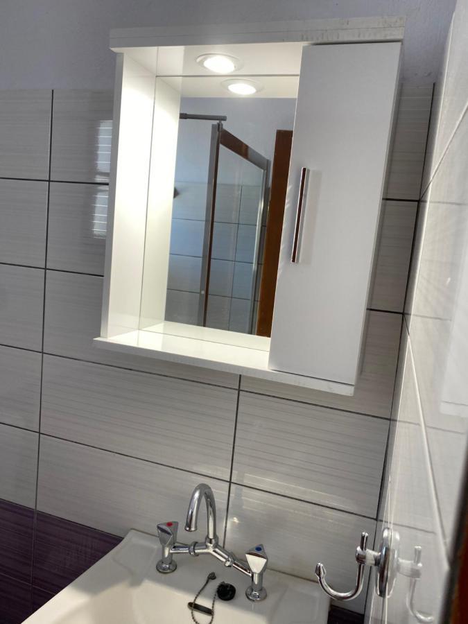 Lemon Tree Apartments B C 아르고스톨리온 외부 사진